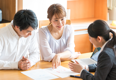 スタッフとお客様のお打ち合わせサンプル